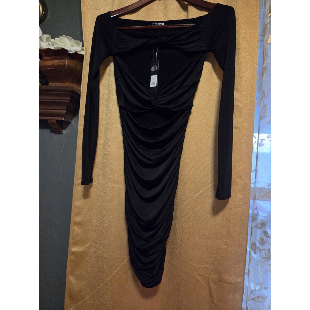 Fashion Nova black ruched off-shoulder long sleeve midi bodycon dress M, vampy